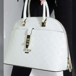 GUESS  
Peony Classic Small Dome Satchel